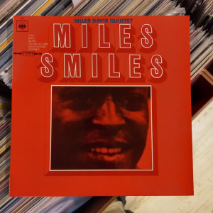 Miles Davis Quintet - Miles Smiles
