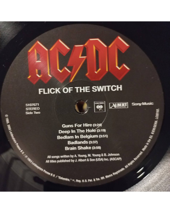 AC/DC - Flick Of The Switch AC/DC - Flick Of The Switch