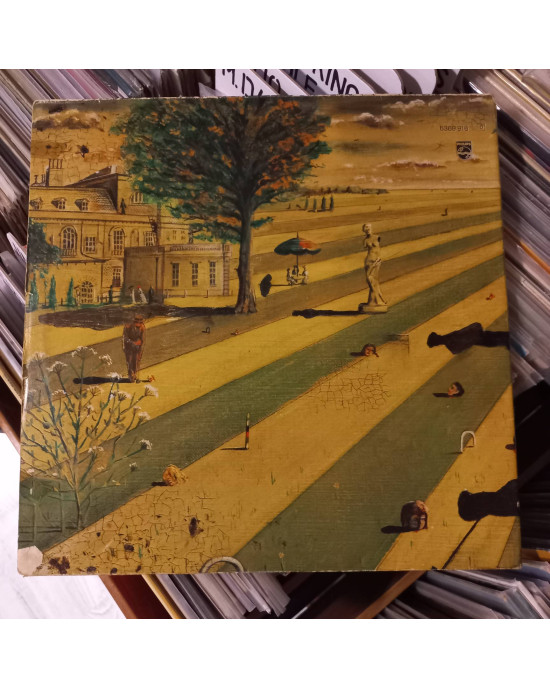 Genesis - Nursery Cryme Genesis - Nursery Cryme