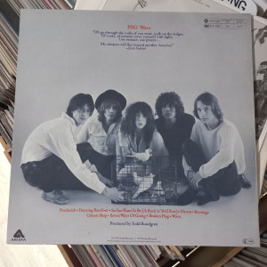 Patti Smith Group - Wave Patti Smith Group - Wave