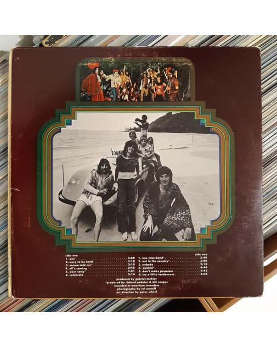 Three Dog Night - Golden Bisquits