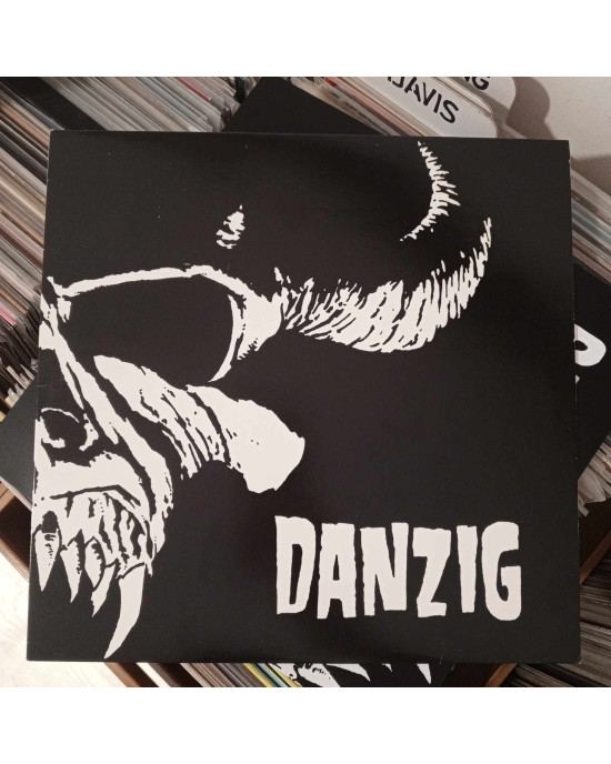 Danzig - Danzig - Kırmızı Plak Danzig - Danzig - Kırmızı Plak