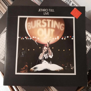 Jethro Tull - Live - Bursting Out