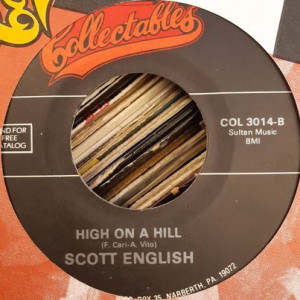 The Kingsmen & Scott English ‎– Louie Louie / High On A Hill - 45'lik
