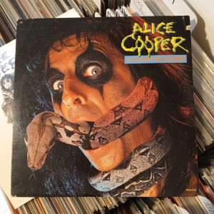Alice Cooper - Constrictor