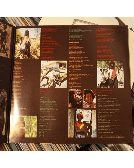 Bob Marley & The Wailers - Burnin' Bob Marley & The Wailers - Burnin'