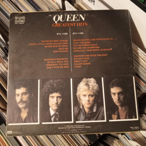 Queen - Greatest Hits Queen - Greatest Hits