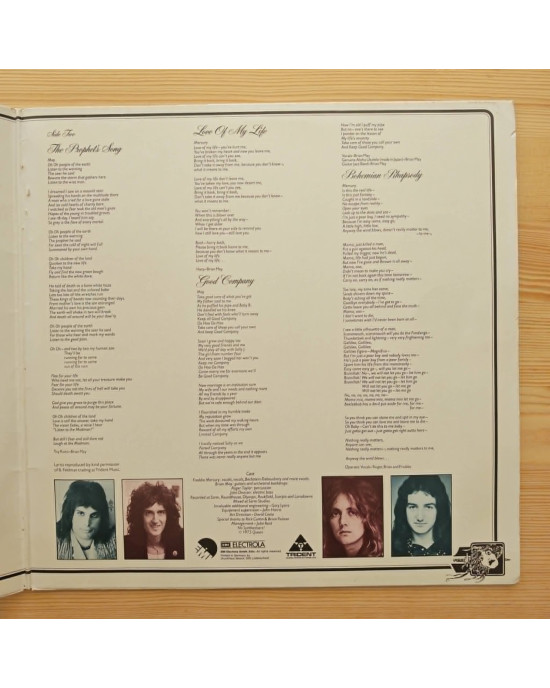 Queen - A Night At The Opera Queen - A Night At The Opera
