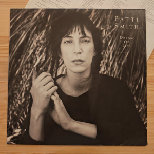Patti Smith - Dream Of Life