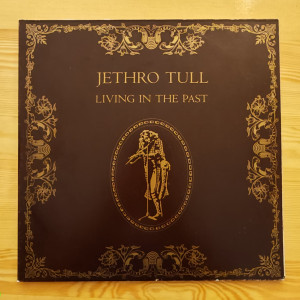 Jethro Tull - Living In The Past