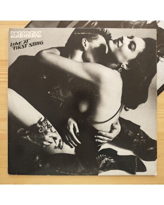 Scorpions - Love at First Sting