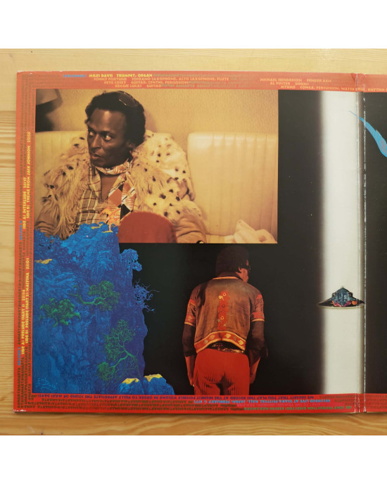 Miles Davis - Agharta Miles Davis - Agharta