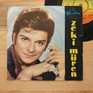 Zeki Müren - Eledim Eledim Hölük Eledim / Böyle Bir Kara Sevda Kara Toprakta Biter - 45'lik