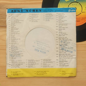 Zeki Müren - Eledim Eledim Hölük Eledim / Böyle Bir Kara Sevda Kara Toprakta Biter - 45'lik Zeki Müren - Eledim Eledim Hölük Eledim / Böyle Bir Kara Sevda Kara Toprakta Biter - 45'lik