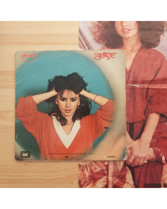 Sezen Aksu - Serçe - 1976, Türkiye, 2xLP + Poster Sezen Aksu - Serçe - 1976, Türkiye, 2xLP + Poster